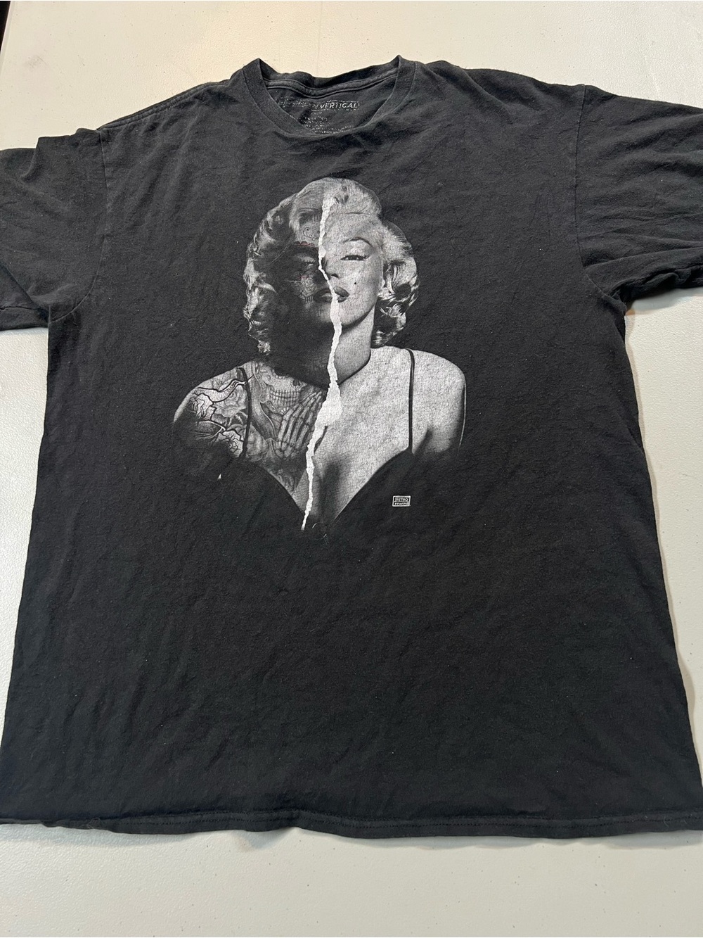 Brooklyn Vertical Marilyn Monroe Split Tattoo Graphic T Shirt Black Distressed L